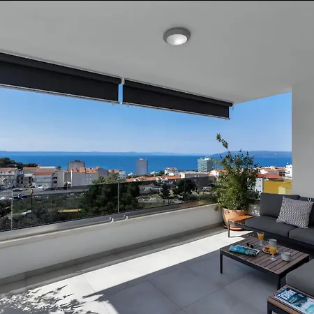 Apartment Penthouse Lena Makarska